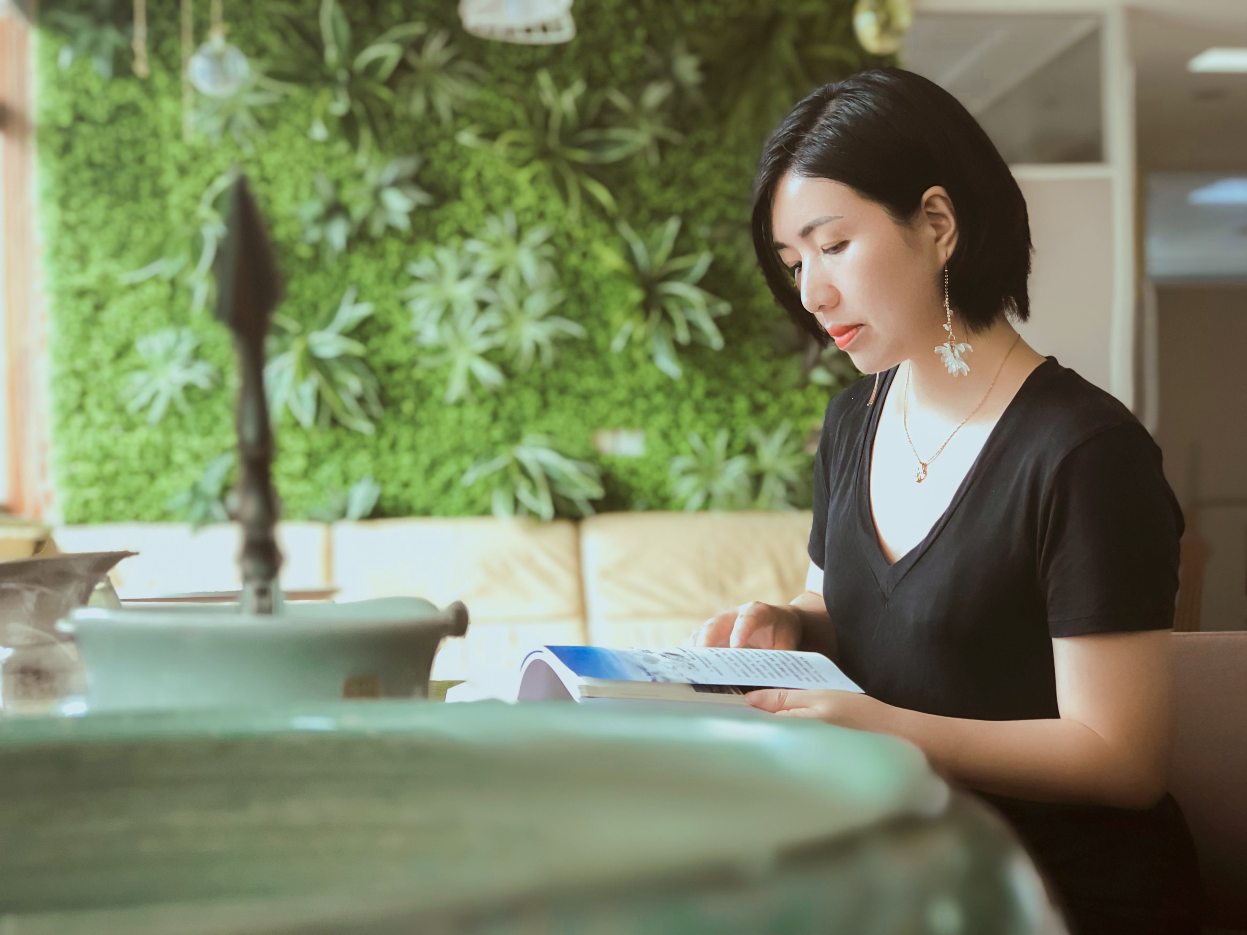 上海市外遇调查：和前妻离婚后，她时常干涉我私生活