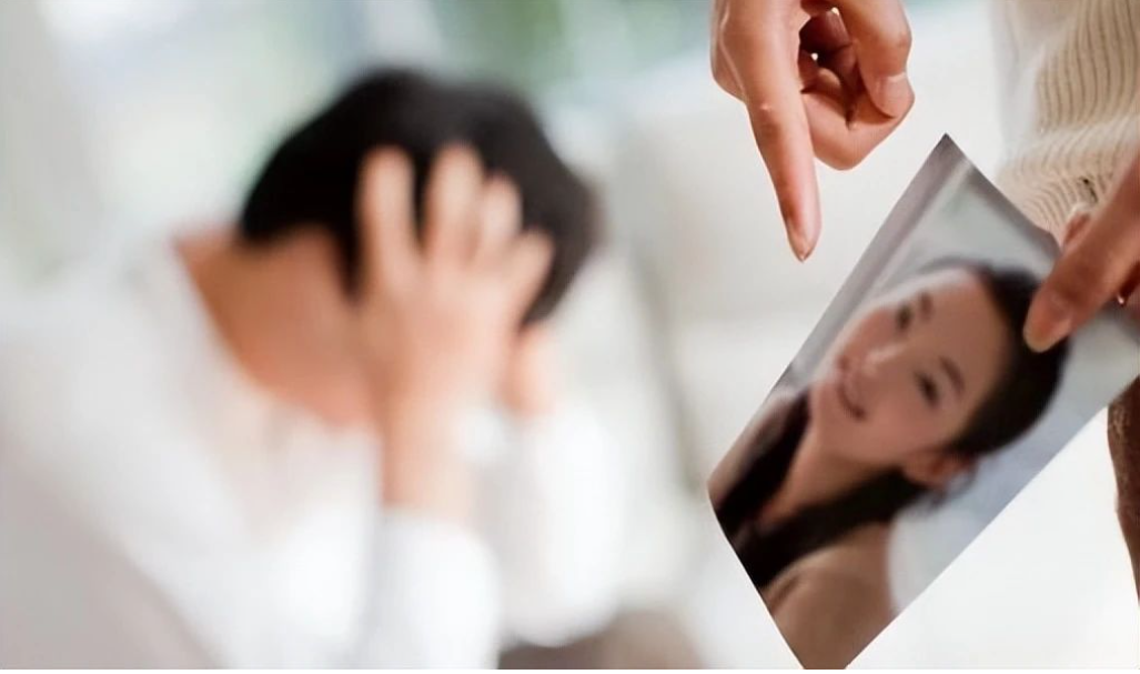 郑州第三者调查：情感第三者的出现，是谁将她推向他身边？
